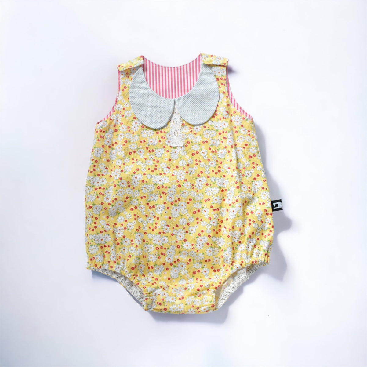 丸襟がかわいい小花柄ロンパース(80)|子供のおしゃれなレンタル衣装|heartmelt