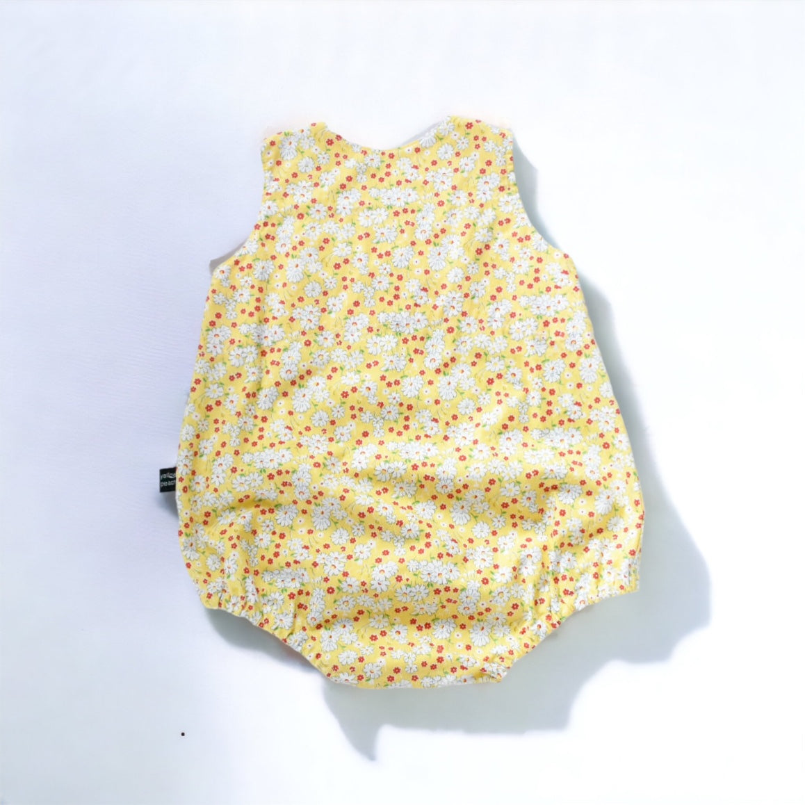 丸襟がかわいい小花柄ロンパース(80)|子供のおしゃれなレンタル衣装|heartmelt