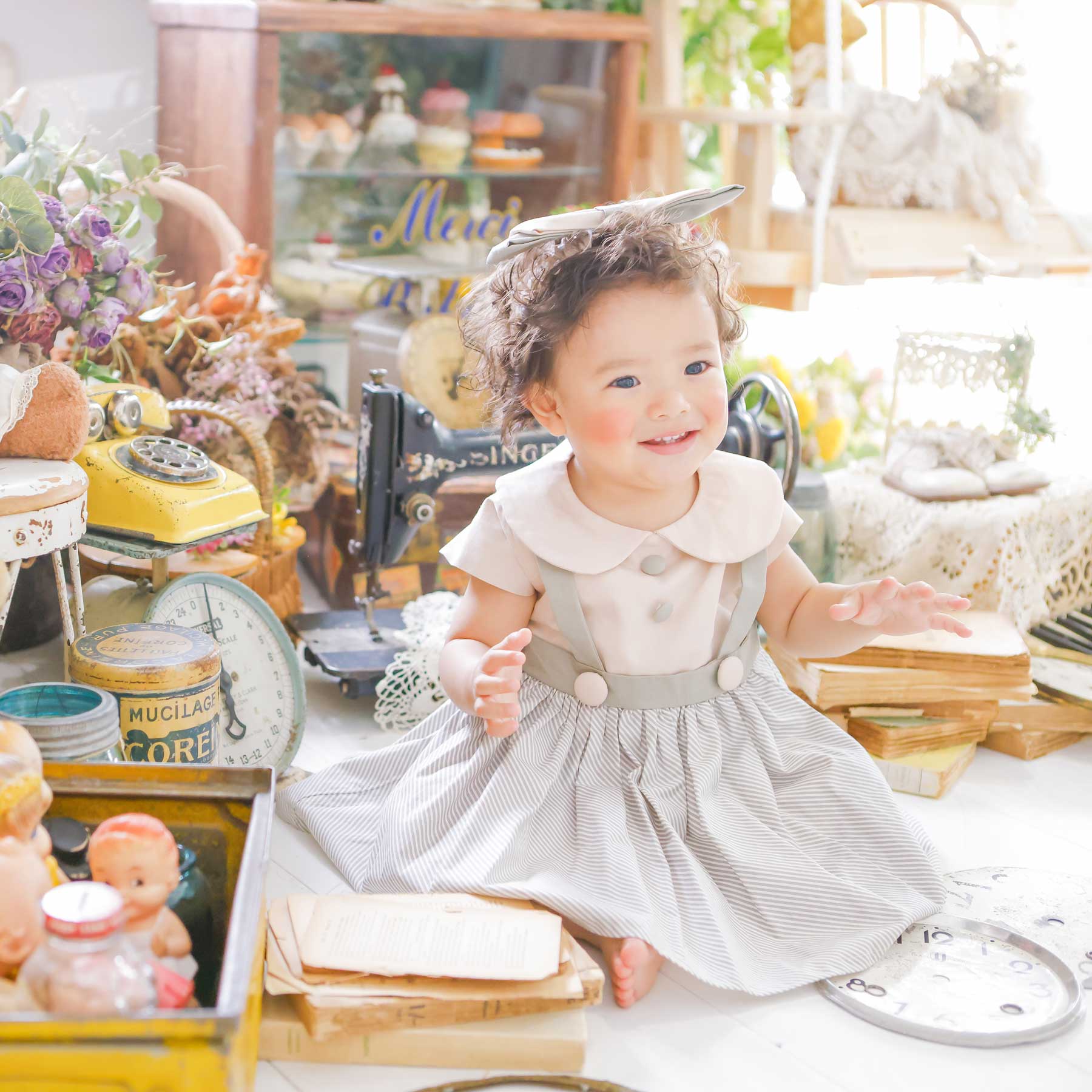 くすみピンクとグレーストライプのワンピース|子供のおしゃれなレンタル衣装|heartmelt