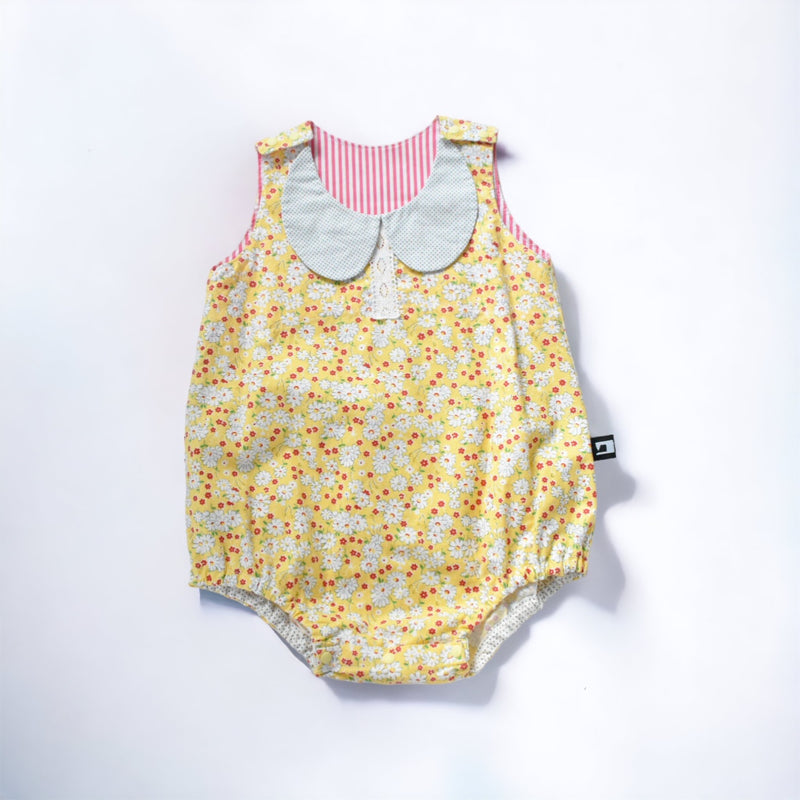 [Recycle] Small floral rompers with cute round collars (80)